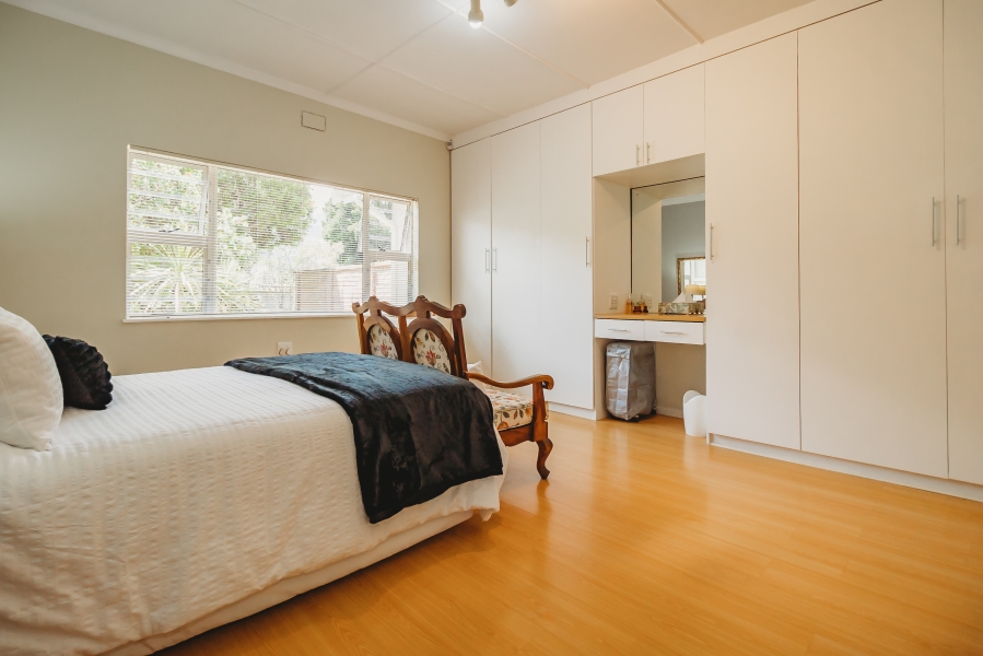 5 Bedroom Property for Sale in Heather Park Western Cape